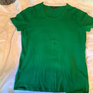 Woman’s short sleeve sweater